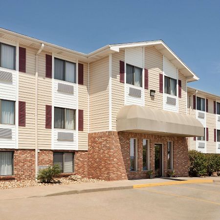 Travelodge By Wyndham Jefferson City Exteriér fotografie