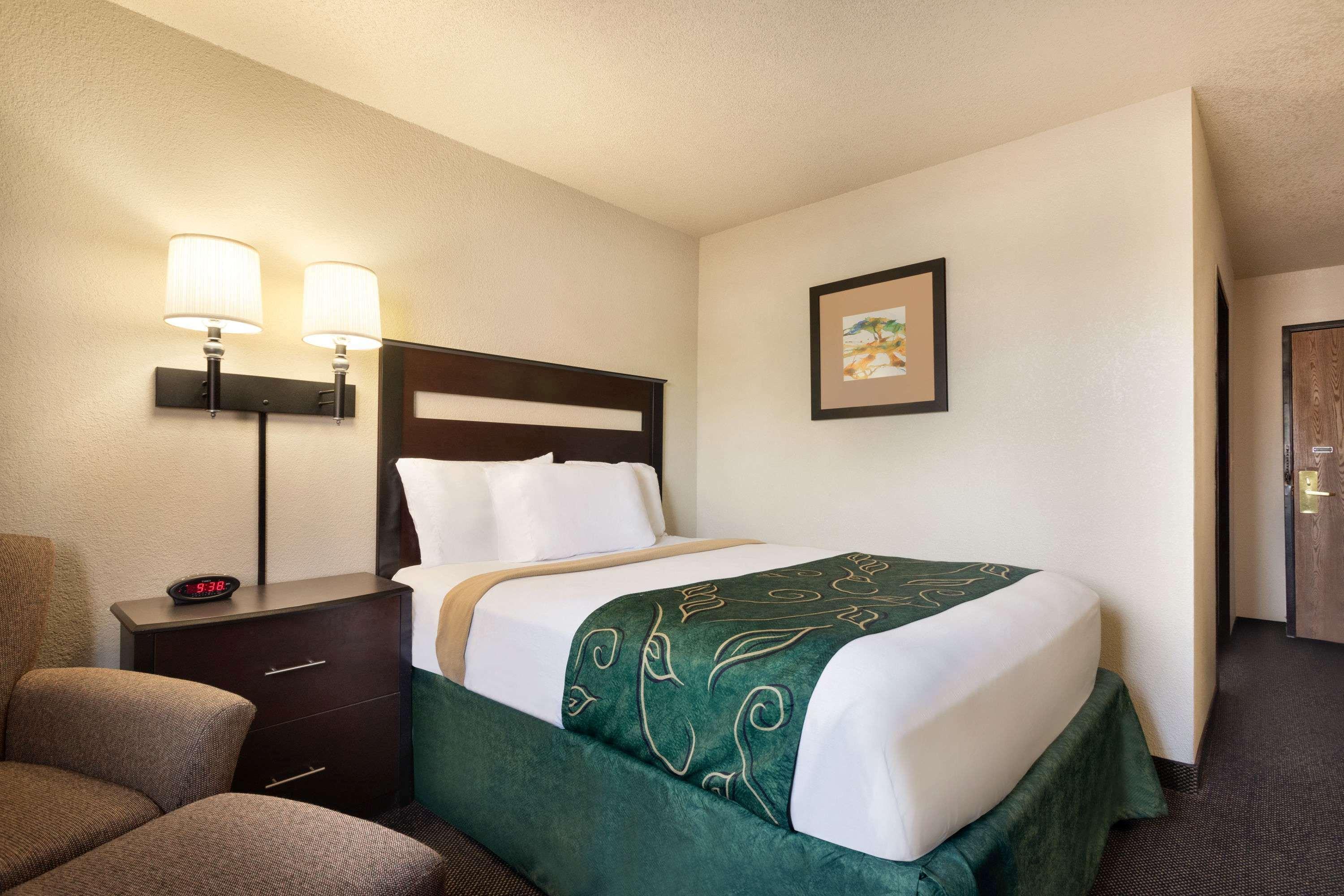 Travelodge By Wyndham Jefferson City Exteriér fotografie