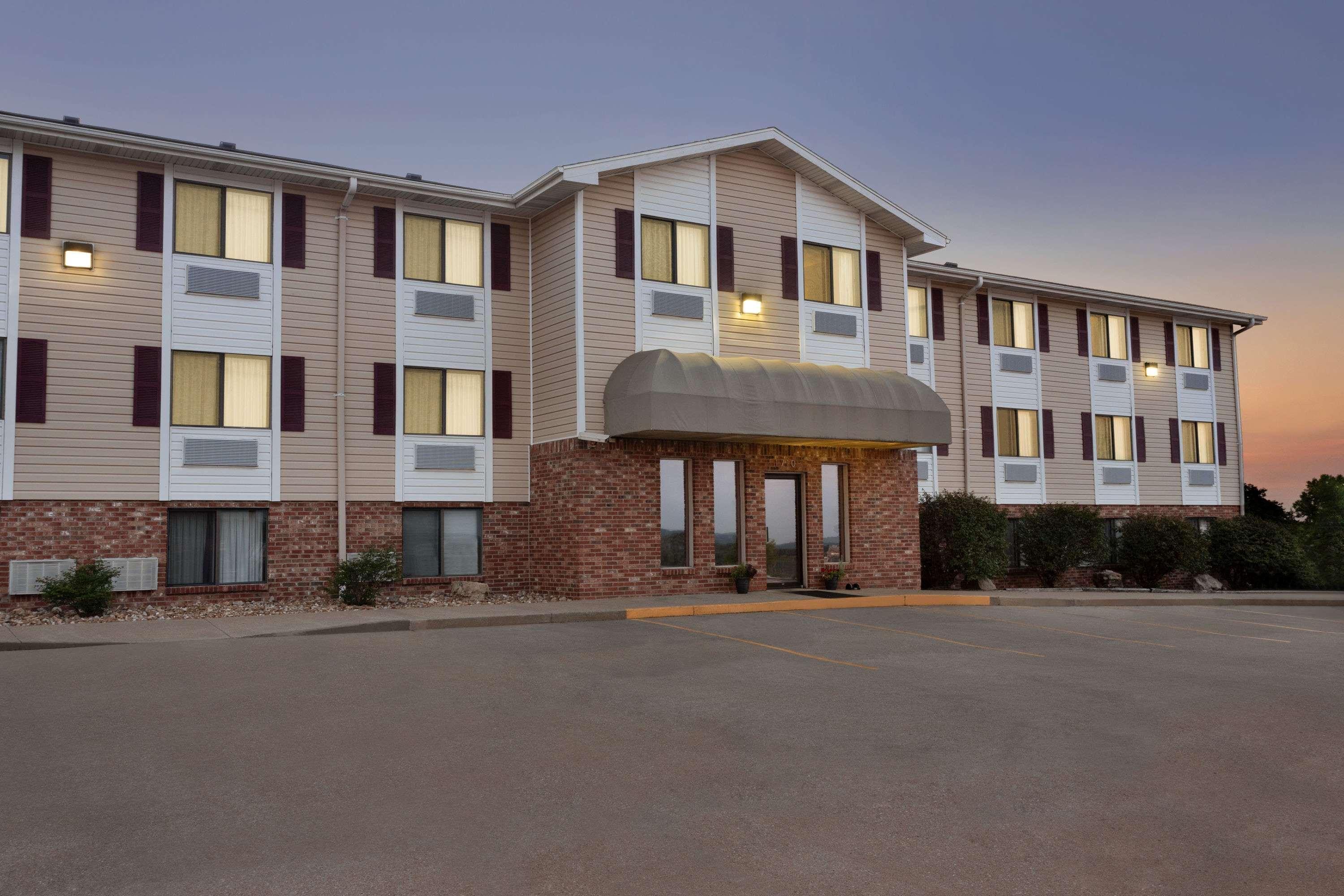 Travelodge By Wyndham Jefferson City Exteriér fotografie
