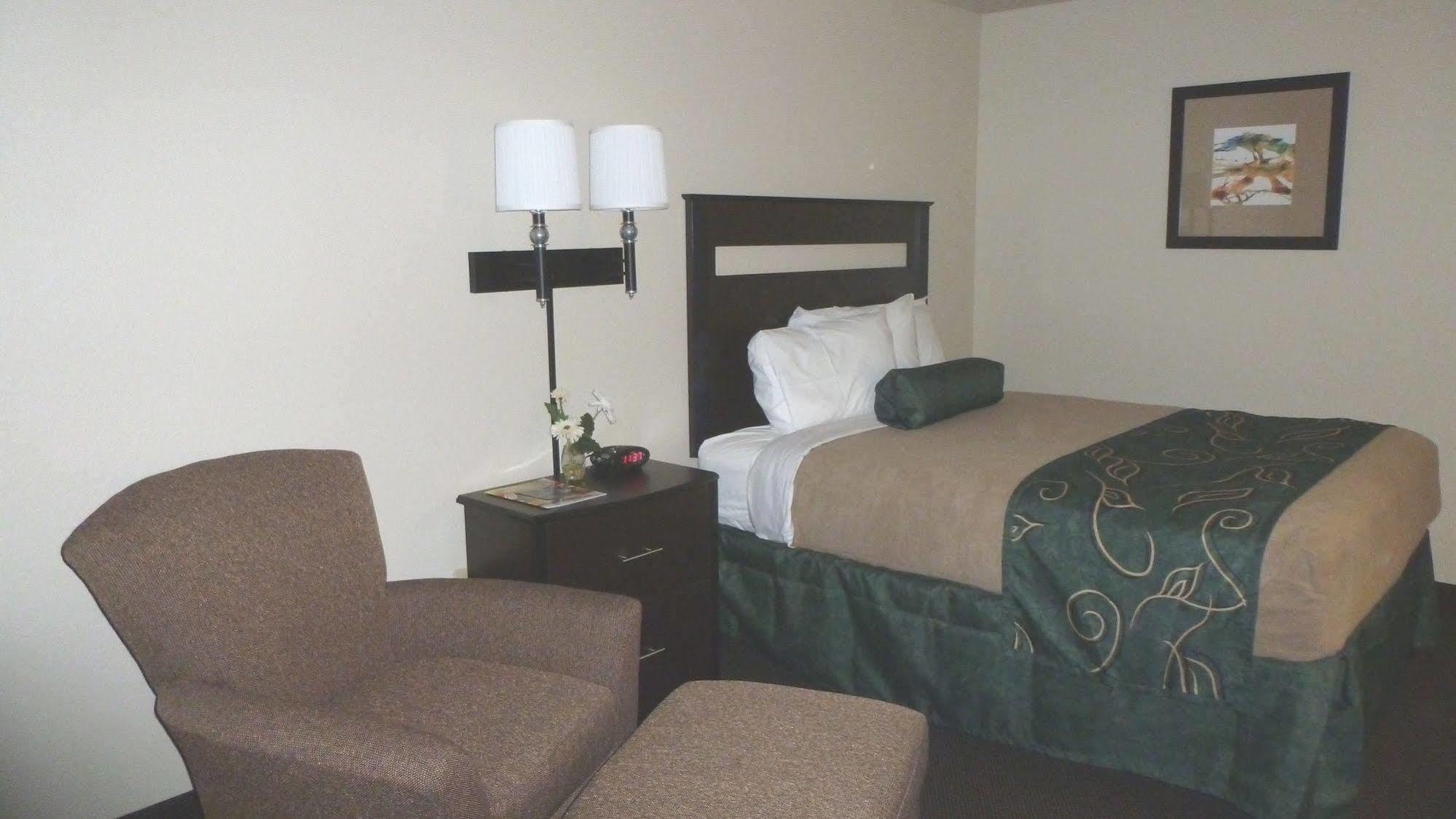Travelodge By Wyndham Jefferson City Exteriér fotografie
